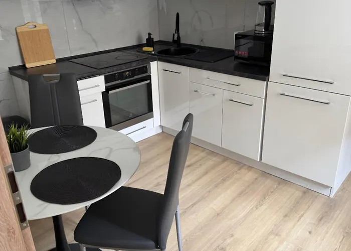 Cozy In Heart Of Old Town 아파트 *