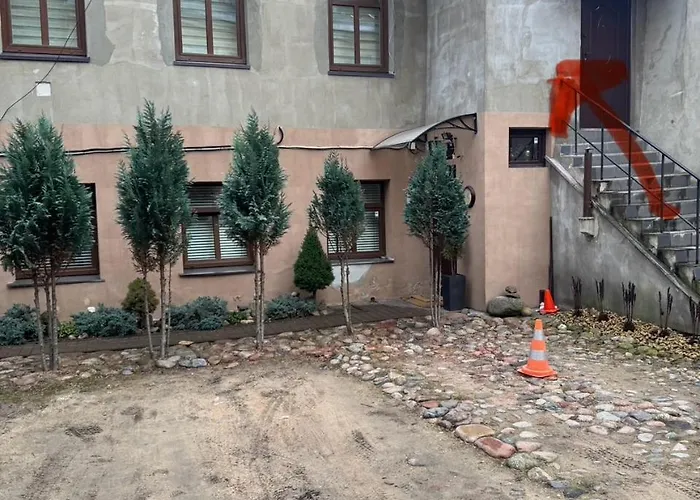 Cozy In Heart Of Old Town